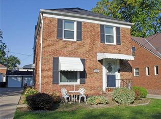 2086 Warren Rd, Lakewood, OH 44107