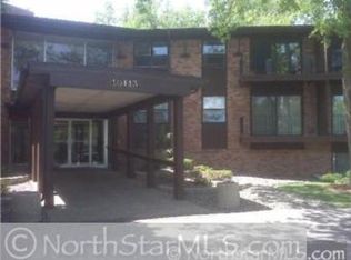 10113 W 34th St APT 225, Hopkins, MN 55305
