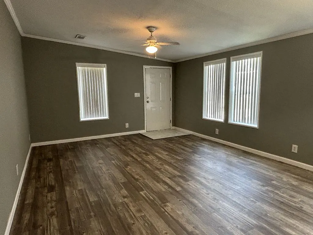 2 bed, 2.0 bath, 1440 sqft, $1,199 — Photo 2
