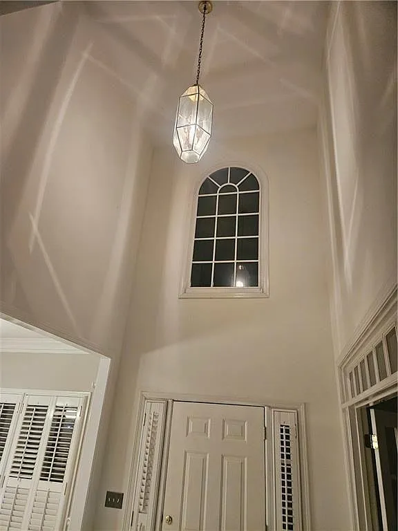 4 bed, 2.5 bath, 3054 sqft, $2,600 — Photo 2