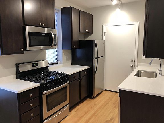 3rd image of 3217-21 W Cullom Ave