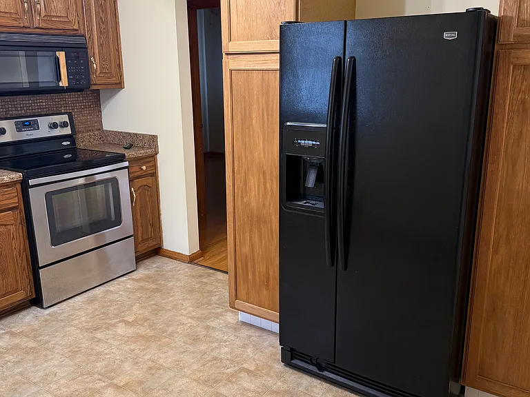 6515 Tearose Dr — Photo 4