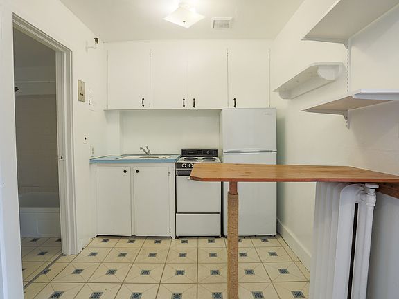 5th image of 503 Beacon St APT 8