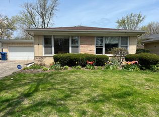 3206 Greenleaf Ave, Wilmette, IL
