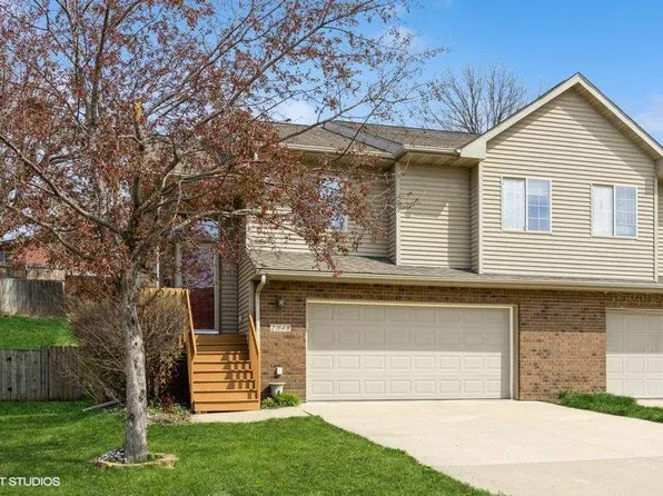 2048 Northland Cir, Coralville, IA 52241