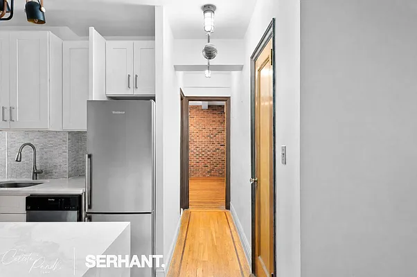 Entry / hallway, photo 1
