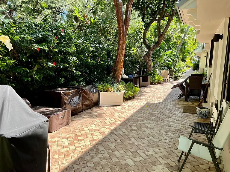 1556 S Ocean Ln #103 — Photo 19