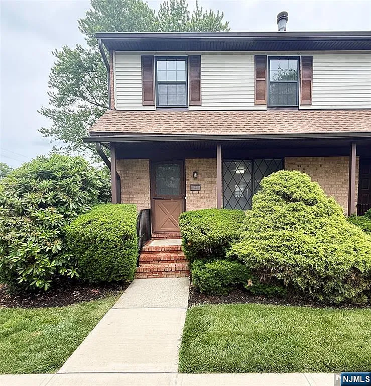 2 bed, 1.5 bath, $2,550 — Photo 1