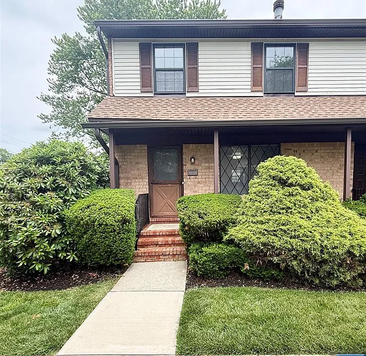 125 Riva Dr