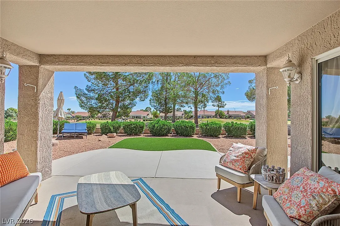 2 bed, 2.0 bath, 1653 sqft, $3,495 — Photo 2