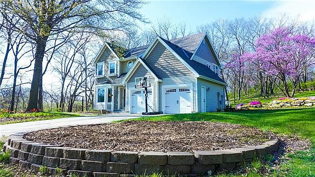 1st image of 32 Timber Creek Dr