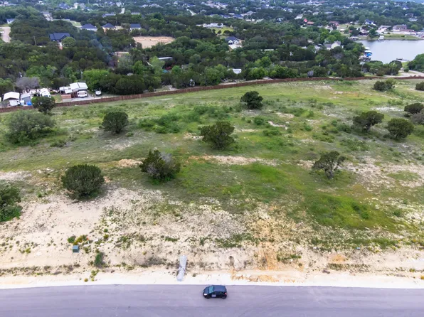 642 Rc Luker Ct, Granbury, TX 76048