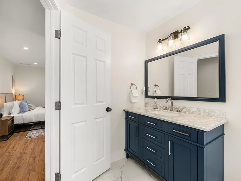 659 S Peachtree St #B — Photo 8