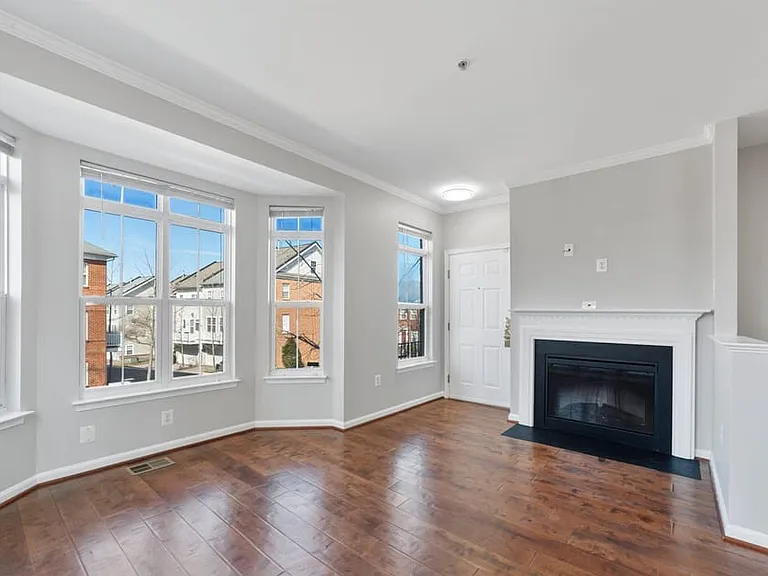 5529 Lanier Ave #359 — Photo 7