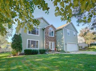 511 Nottingham Rd, Stoughton, WI 53589