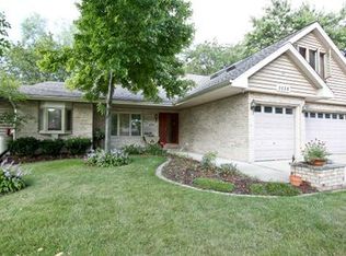 3230 Drew St, Downers Grove, IL 60515