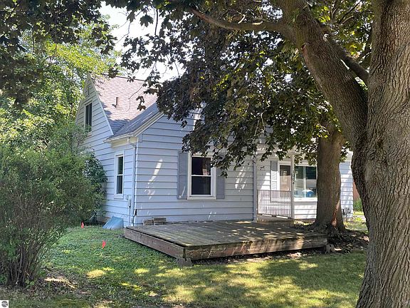 4th image of 1004 Falkirk Rd