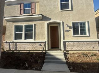 1688 Phatom Ln, Rialto, CA 92376