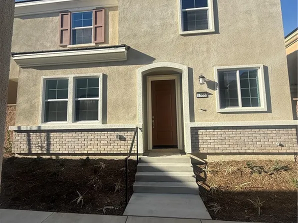 1688 Phatom Ln, Rialto, CA 92376