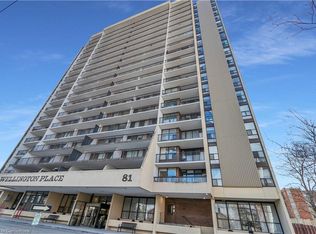 81 Church St #702, Kitchener, ON N2G 4M1