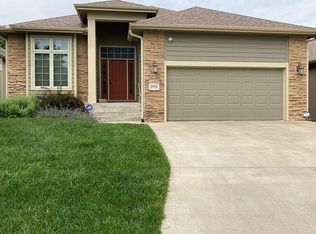 2773 SW Blue Stem Dr, Topeka, KS 66614