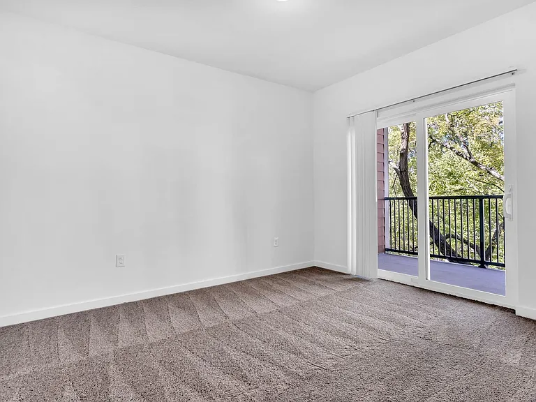 525 Parkway Dr NE #417 — Photo 18