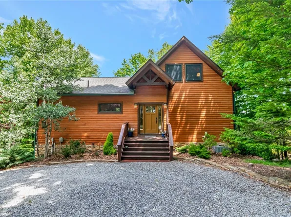 107 Woodridge Rd + 4.6 acres, Beech Mountain, NC 28604