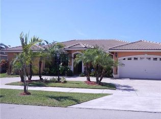 15238 SW 168th Ter, Miami, FL 33187