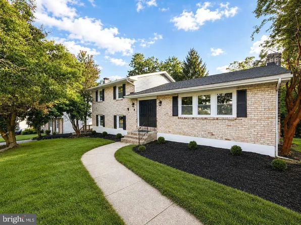 10808 Royal Mews Rd, Cockeysville, MD 21030
