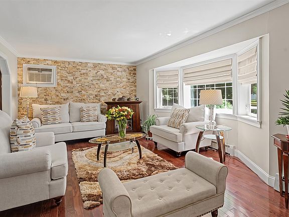 4th image of 357 Avondale Drive