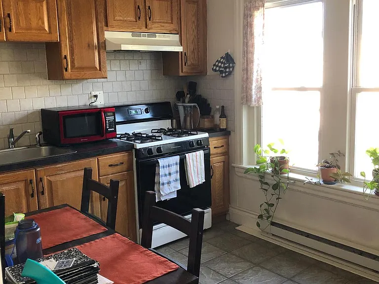 167 W 7th Ave #2 — Photo 4