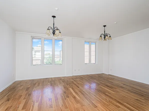 1132 Blake Court image 7 of 27