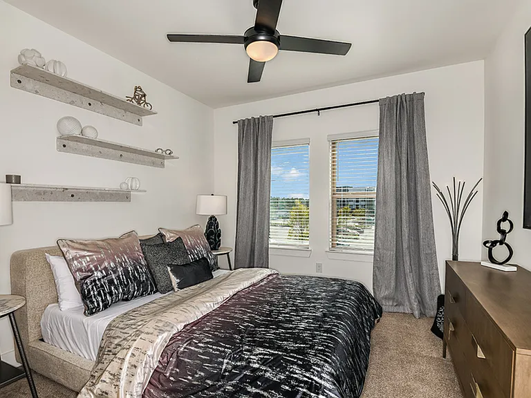 2x2 1047 sqft B2 - Primary Bedroom 2x2 1047 sqft B2 - Primary Bedroom