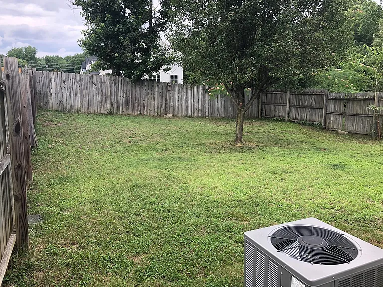 317 Glaston Ct — Photo 10