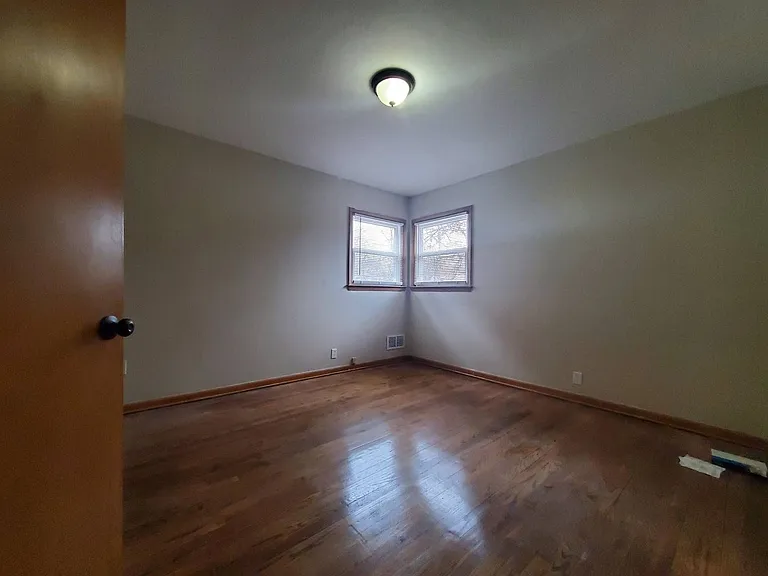 85th - 4052-54 — Photo 19