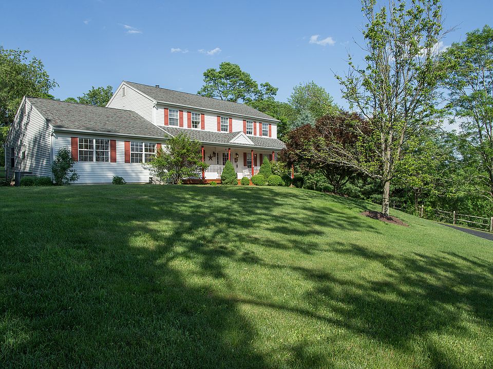 1st image of 10 Bradley Dr