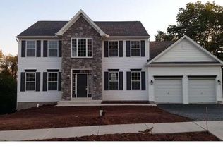 30 Sawgrass Dr, Reading, PA 19606