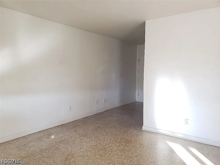 4911 Coronado Pkwy #B — Photo 4