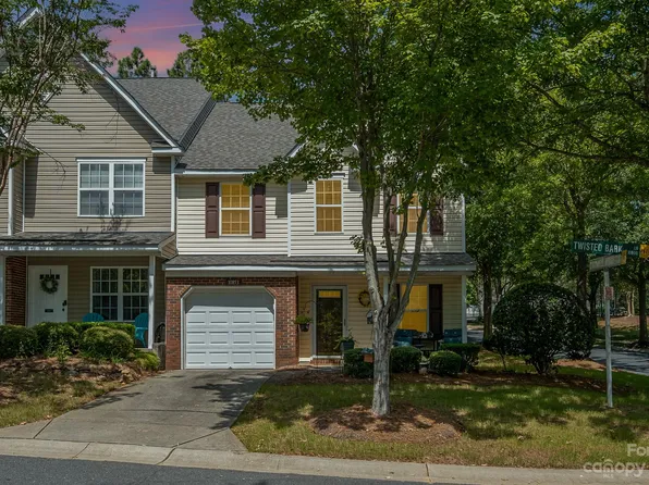 10853 Twisted Bark Ln, Charlotte, NC 28213