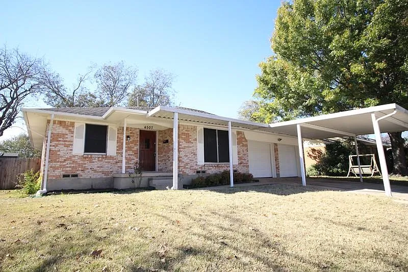 4507 Live Oak Dr photo 1