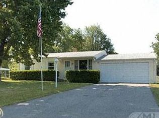 4861 Pontiac Lake Rd, Waterford, MI 48328