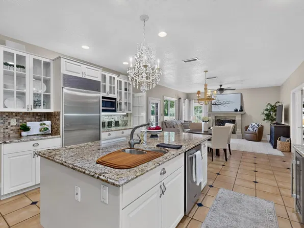10136 Masters Dr NE, Albuquerque, NM 87111