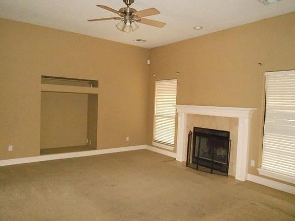 4th image of 3501 NE Buckingham Ln