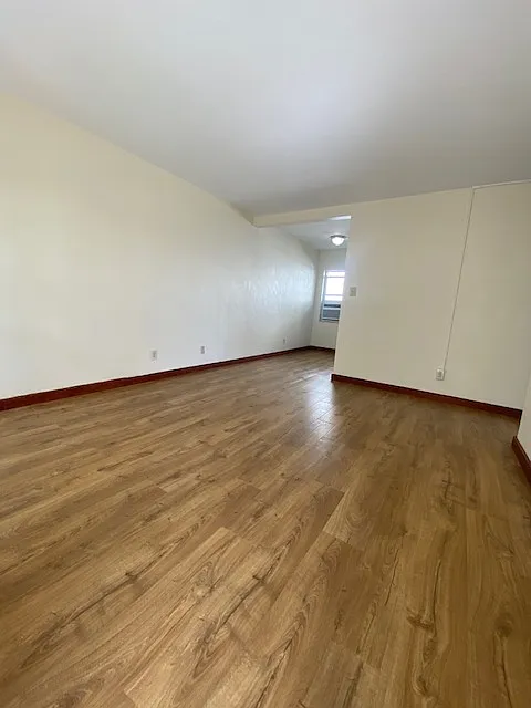 2 bed, 750 sqft, $2,700 — Photo 3