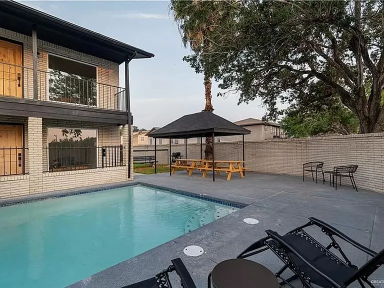 1120 Primrose Avenue — Photo 14