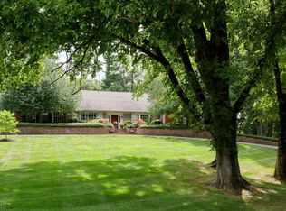 5216 Eastwind Rd, Indian Hills, KY 40207