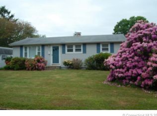 6 Summerfield Mews, Old Saybrook, CT 06475
