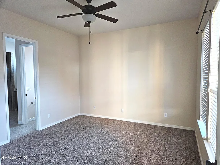 1071 Iron Hill Ave — Photo 10