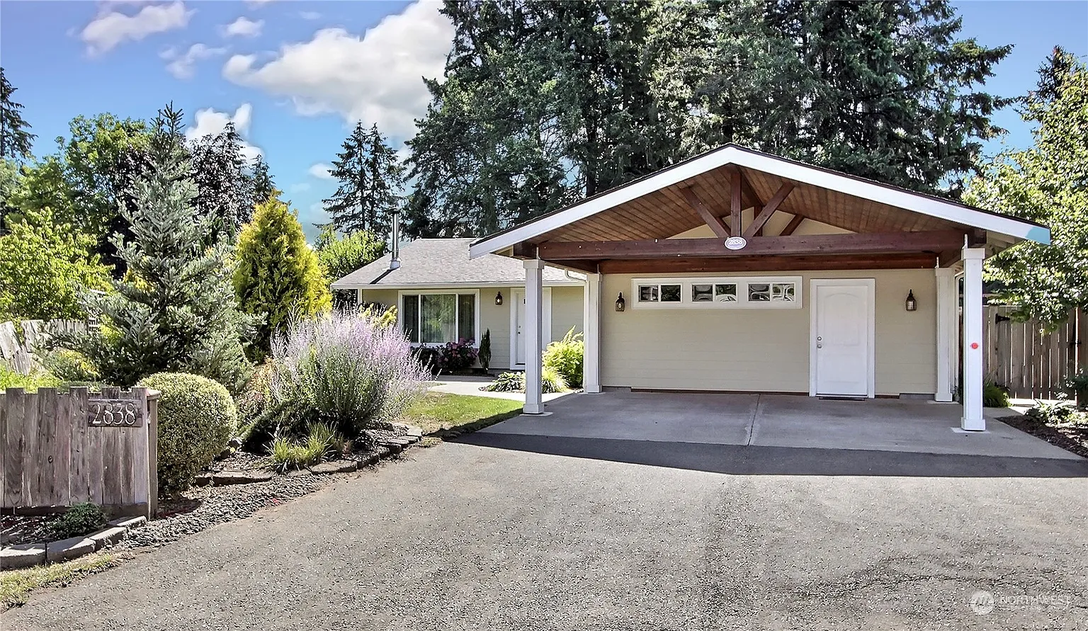 2838 Sandtrap Court SW photo 1
