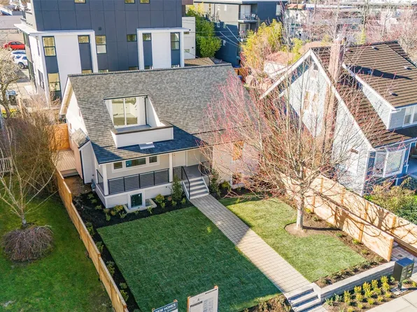 2211 42nd Avenue SW, Seattle, WA 98116
